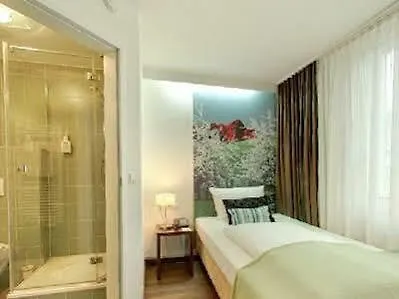 Helvetia Center 3*