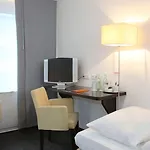 Hotel Helvetia - Self Check-in München
