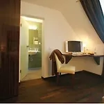 Hotel Helvetia - Self Check-in
