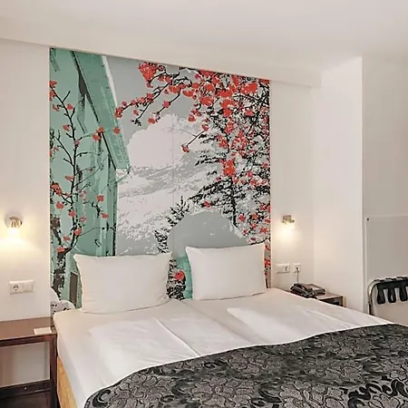 Helvetia - Self Check-in Hotel 3*