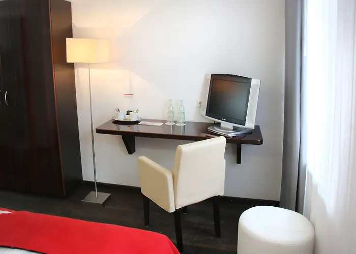 Helvetia - Self Check-in Hotel