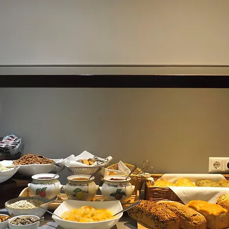 Helvetia - Self Check-in Hotell 3*